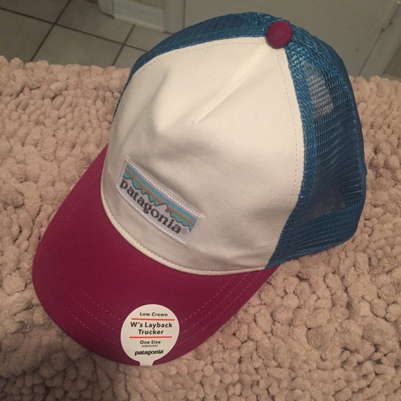 Patagonia Accessories - Patagonia women low crown trucker hat.    Nwt